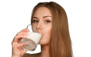 Should You Be Drinking Milk At Night Before Going To Bed 